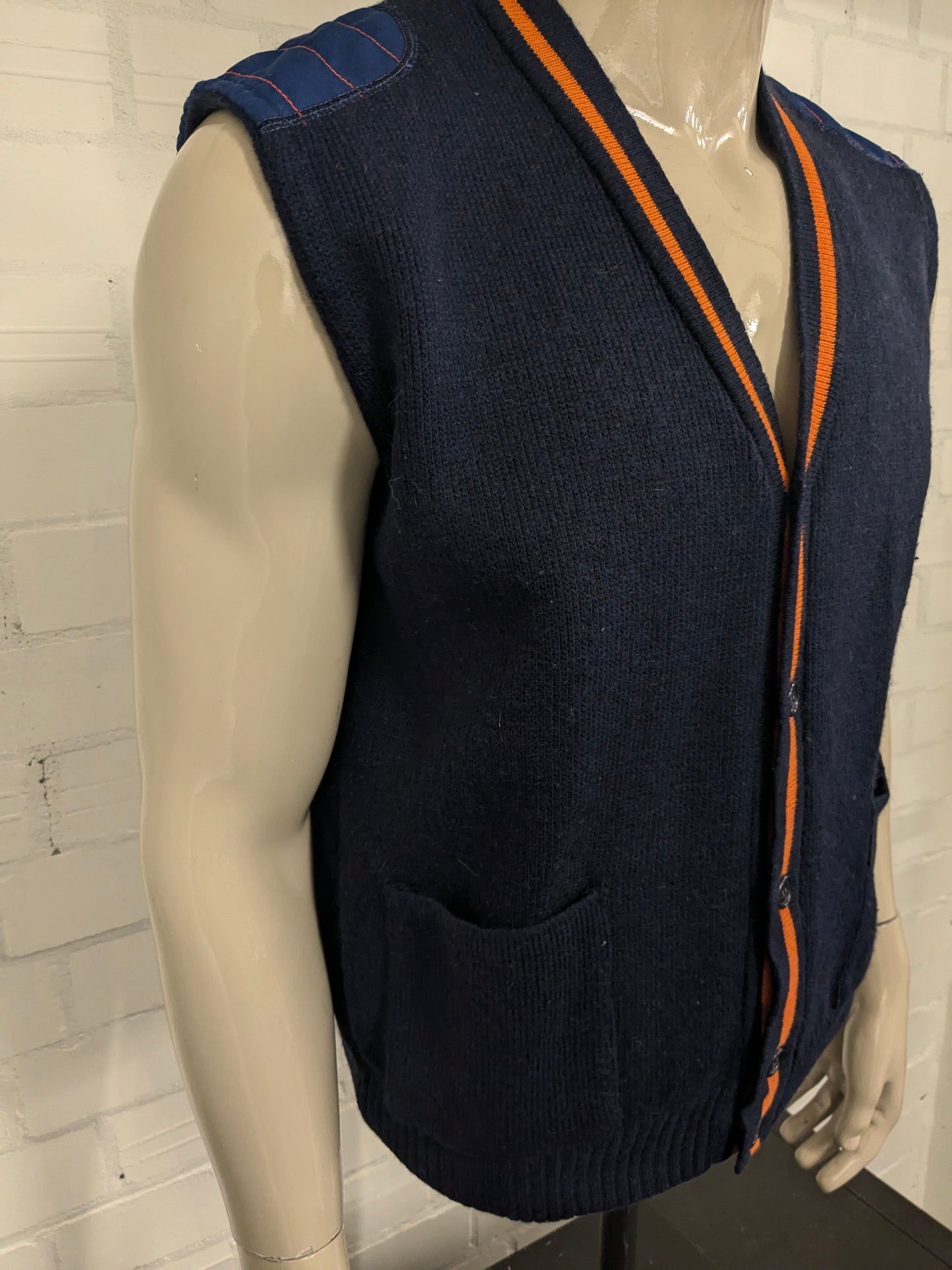 Vintage spencer / gilet / vest. Blauw Oranje gekleurd. Maat M. 50% Wol.