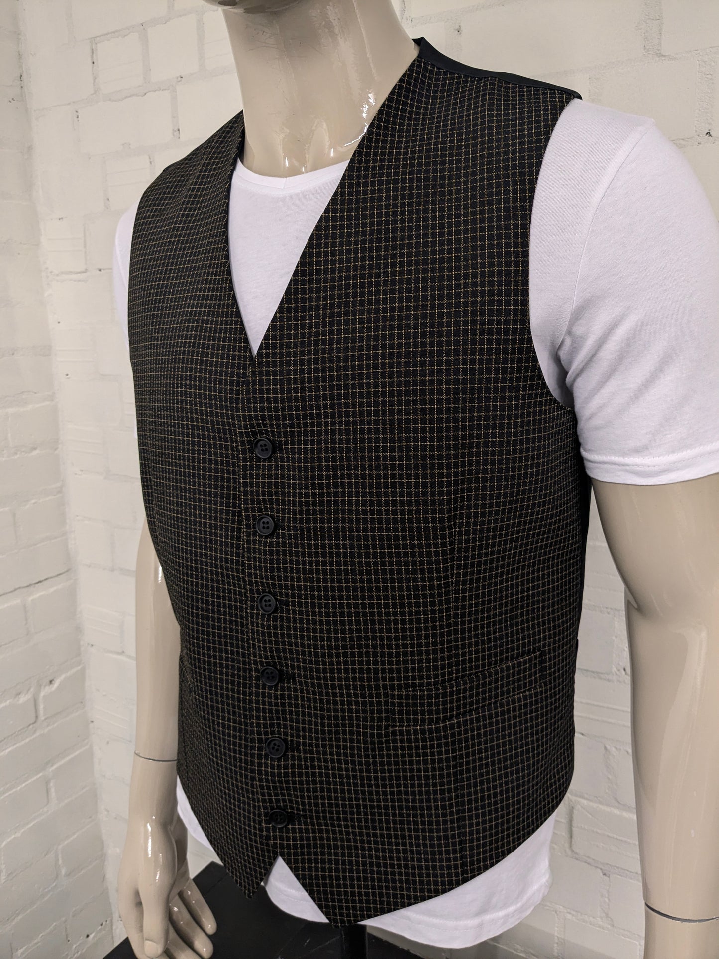 Gilet vintage. Brown Black vérifié. Taille L.