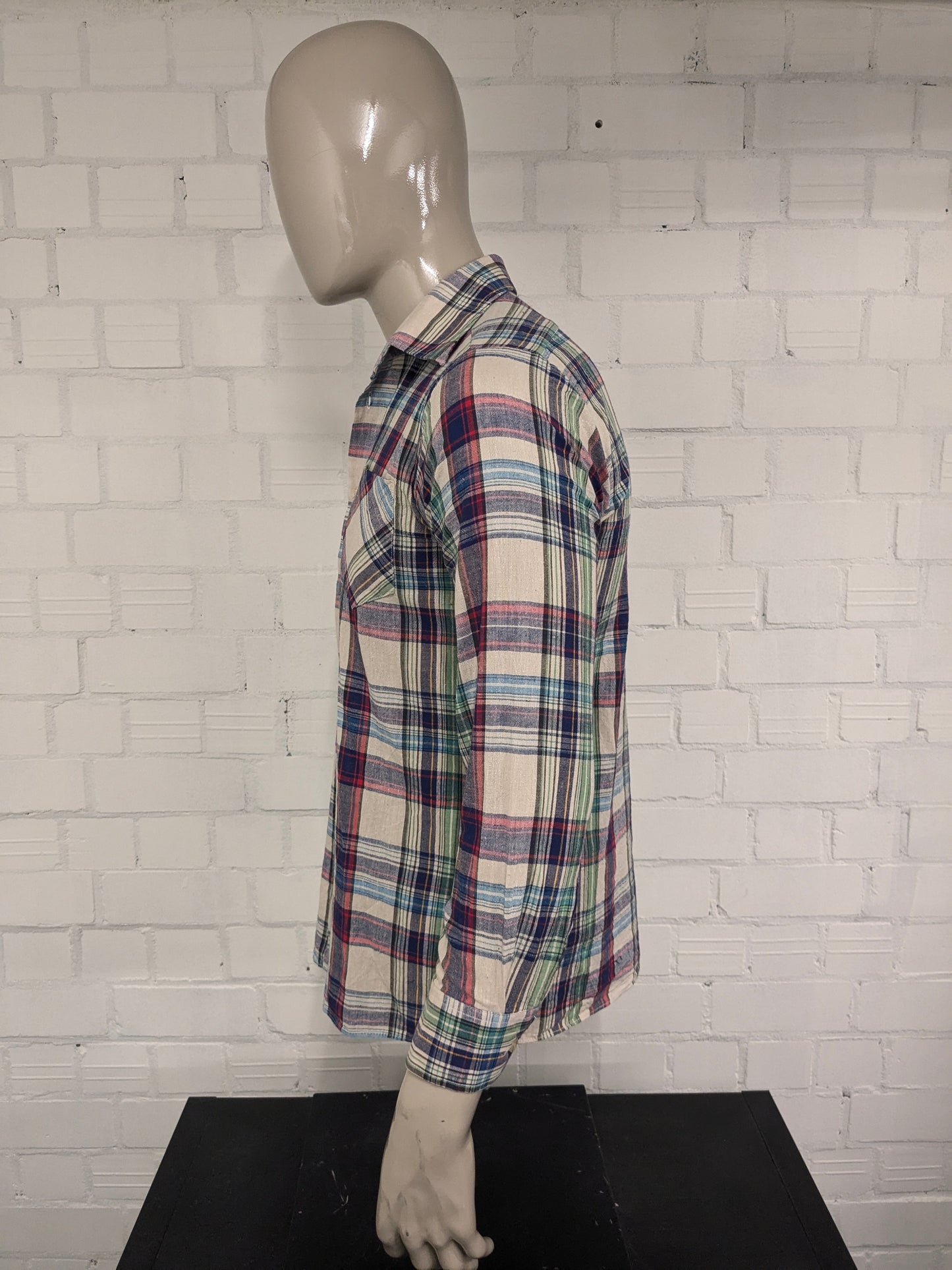 Vintage 70's merkloos overhemd met puntkraag. Rood Blauw Groen Geel geruit. Maat M.