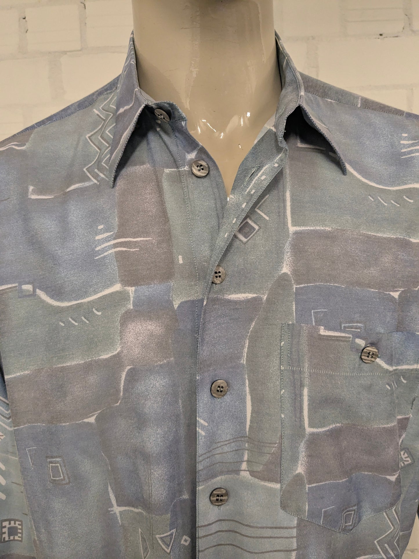 Shirt Nick Taylor des années 80-90 vintage. Impression gris vert bleu. Taille xl.