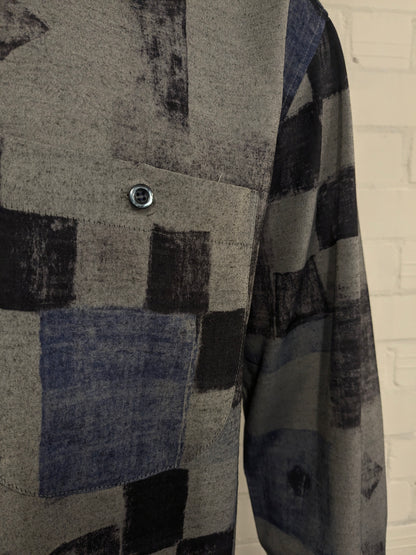 Vintage 80-90's club d'Amingo shirt. Gray blue black print. Size 2XL / XXL.