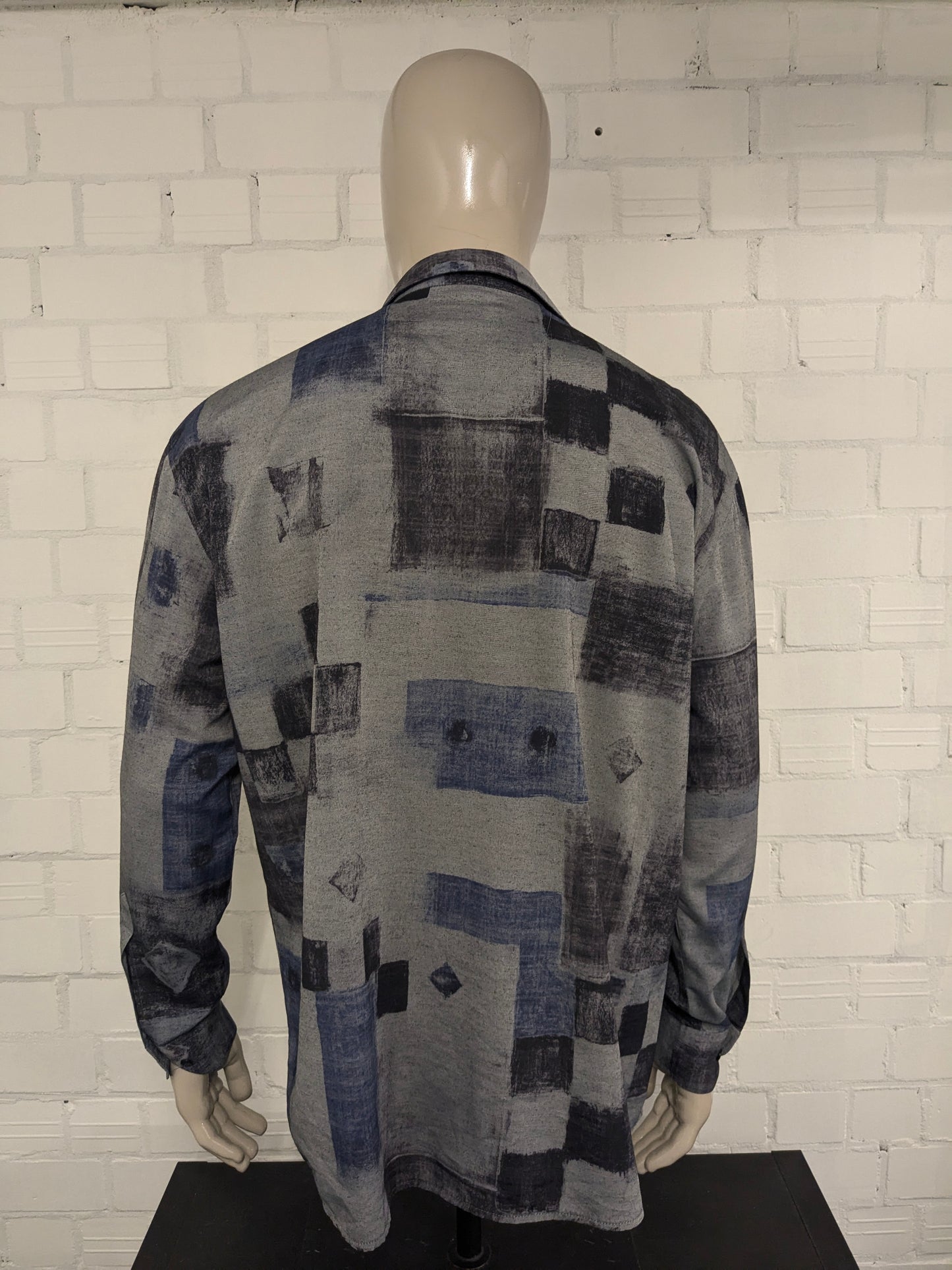 Vintage 80-90's club d'Amingo shirt. Gray blue black print. Size 2XL / XXL.