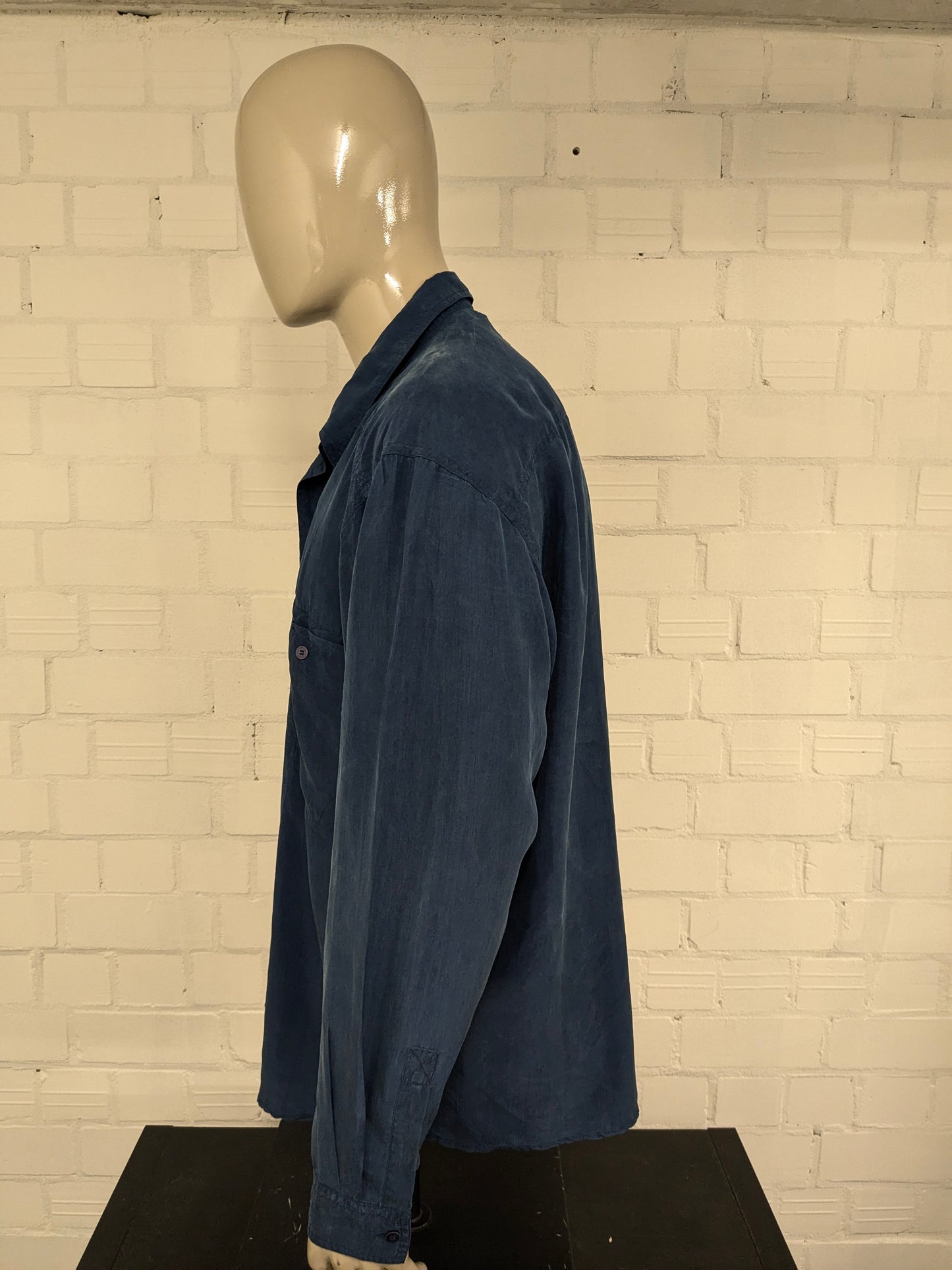 Vintage Otto Kern Silk Shirt. Blue colored. Size 2XL / XXL.