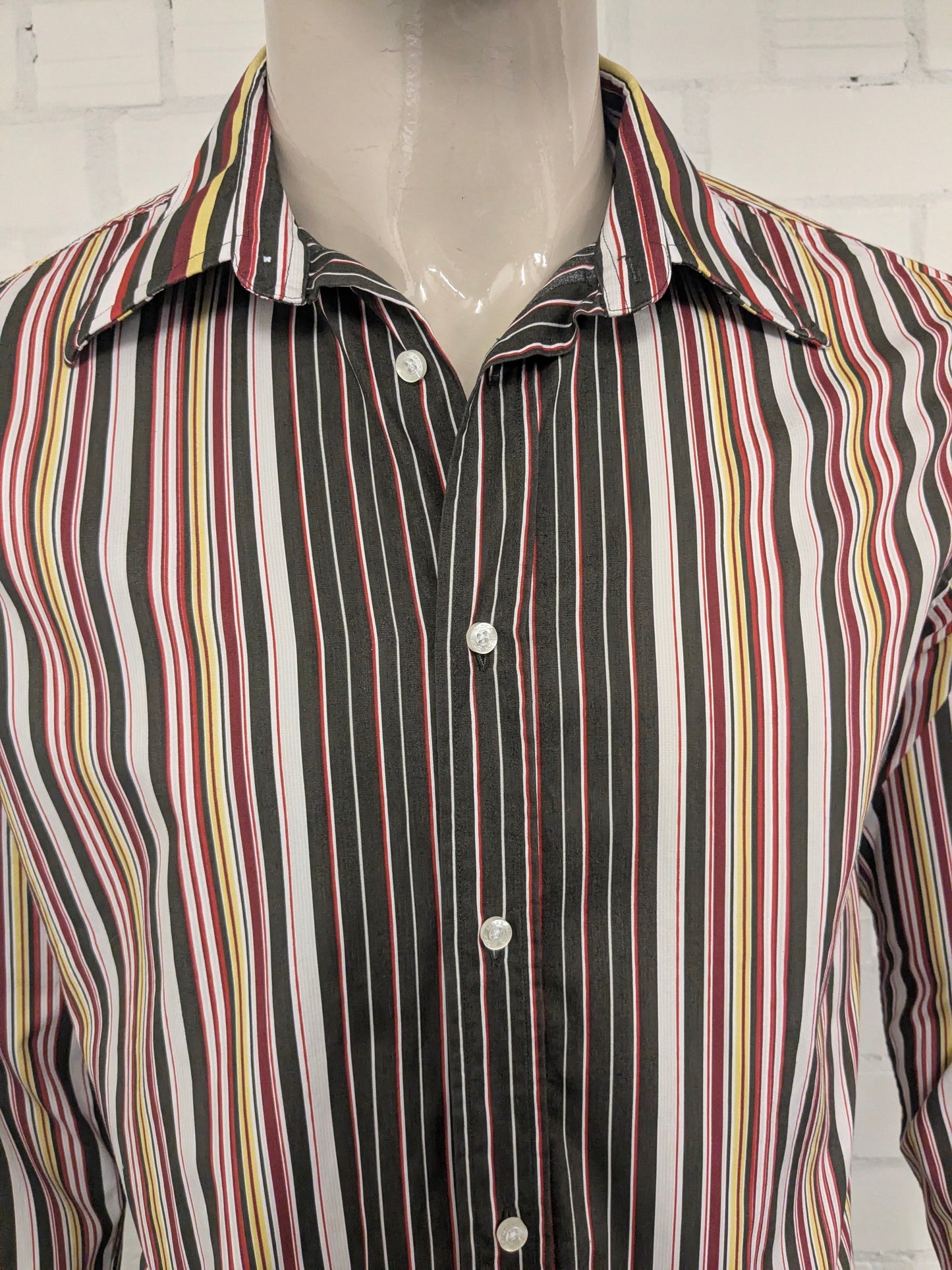Mexx -Shirt. Rotbraunes Gelb Streifen -Vintage -Motiv. Größe L.