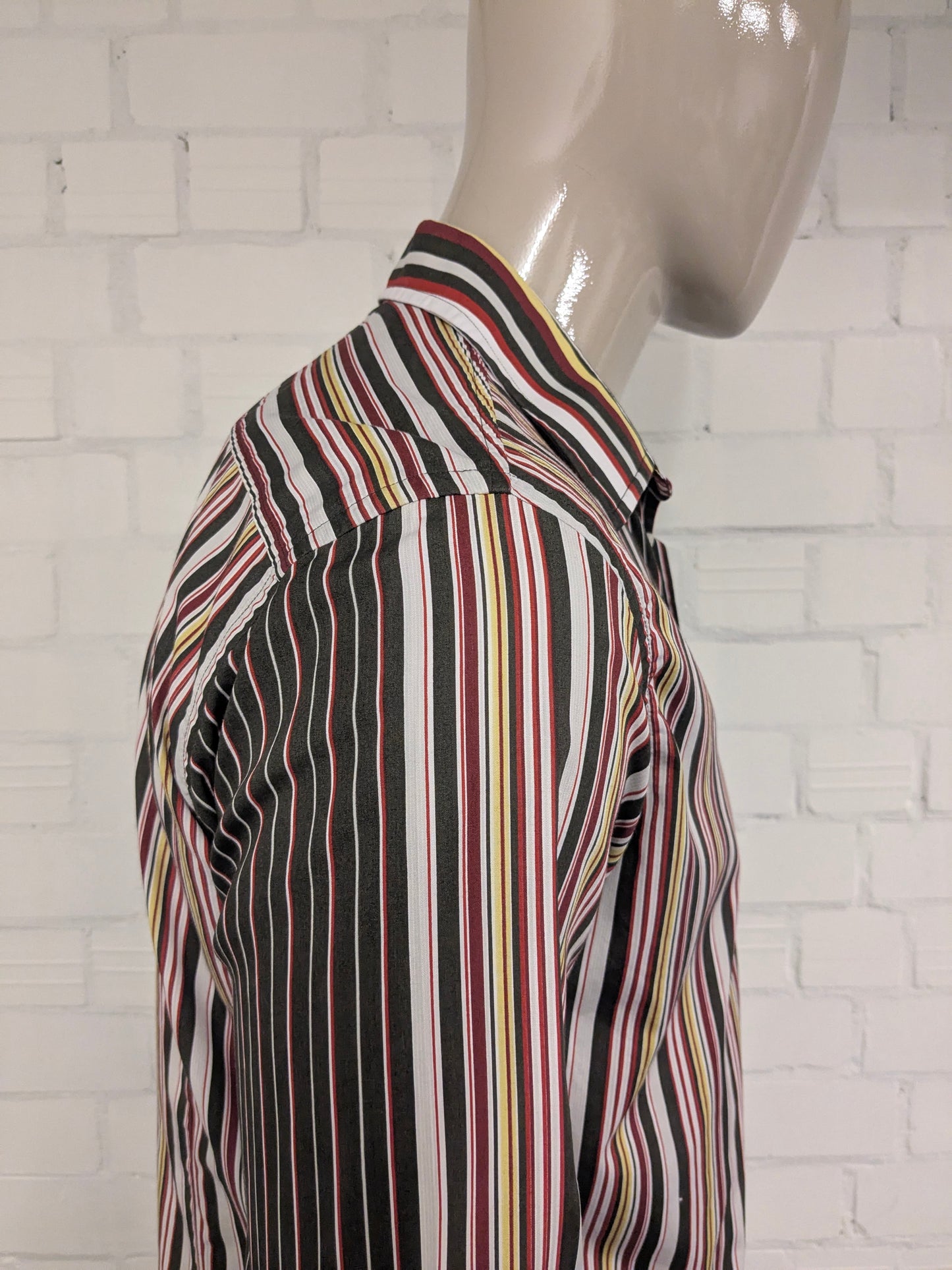 Mexx -Shirt. Rotbraunes Gelb Streifen -Vintage -Motiv. Größe L.