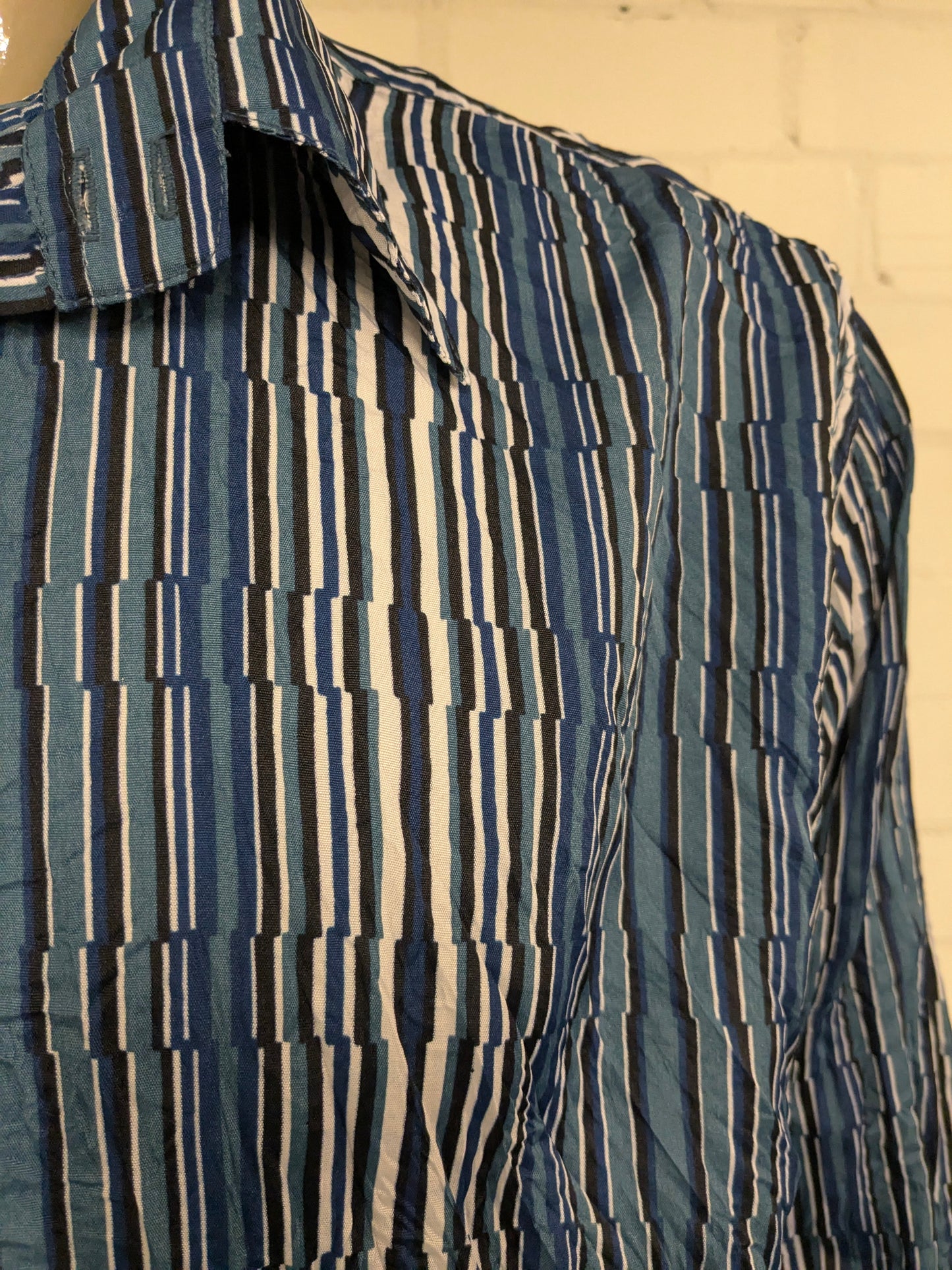 Chemise vintage New Roods Roods Effet. Impression en noir blanc bleu. Taille 3xl / xxxl.