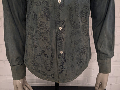 Chemise pentium. Impression beige bleu vert. Taille M.