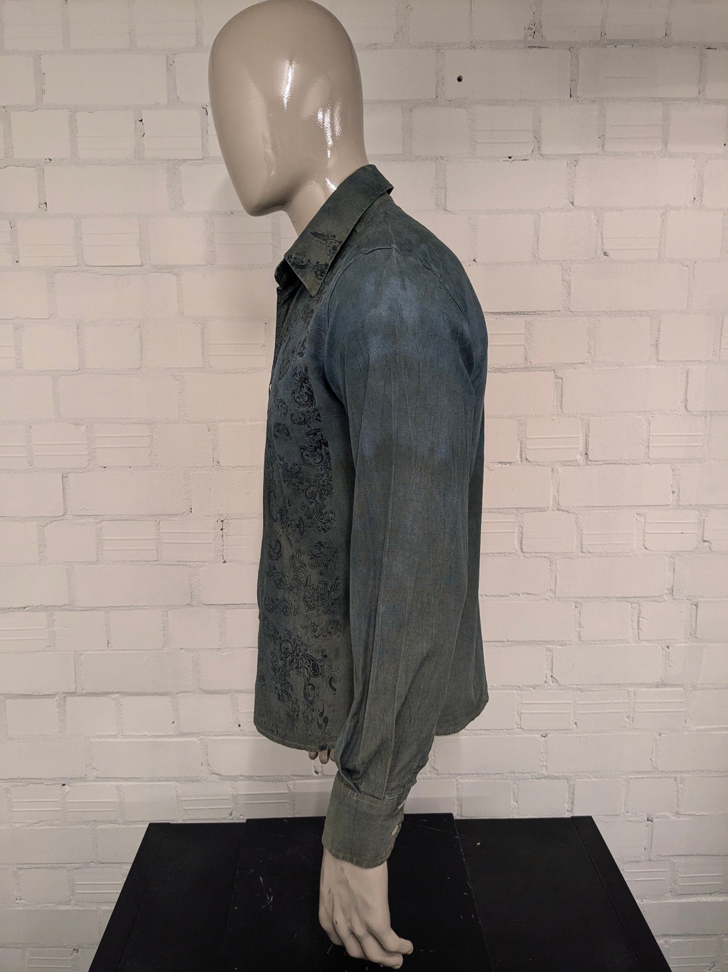 Chemise pentium. Impression beige bleu vert. Taille M.