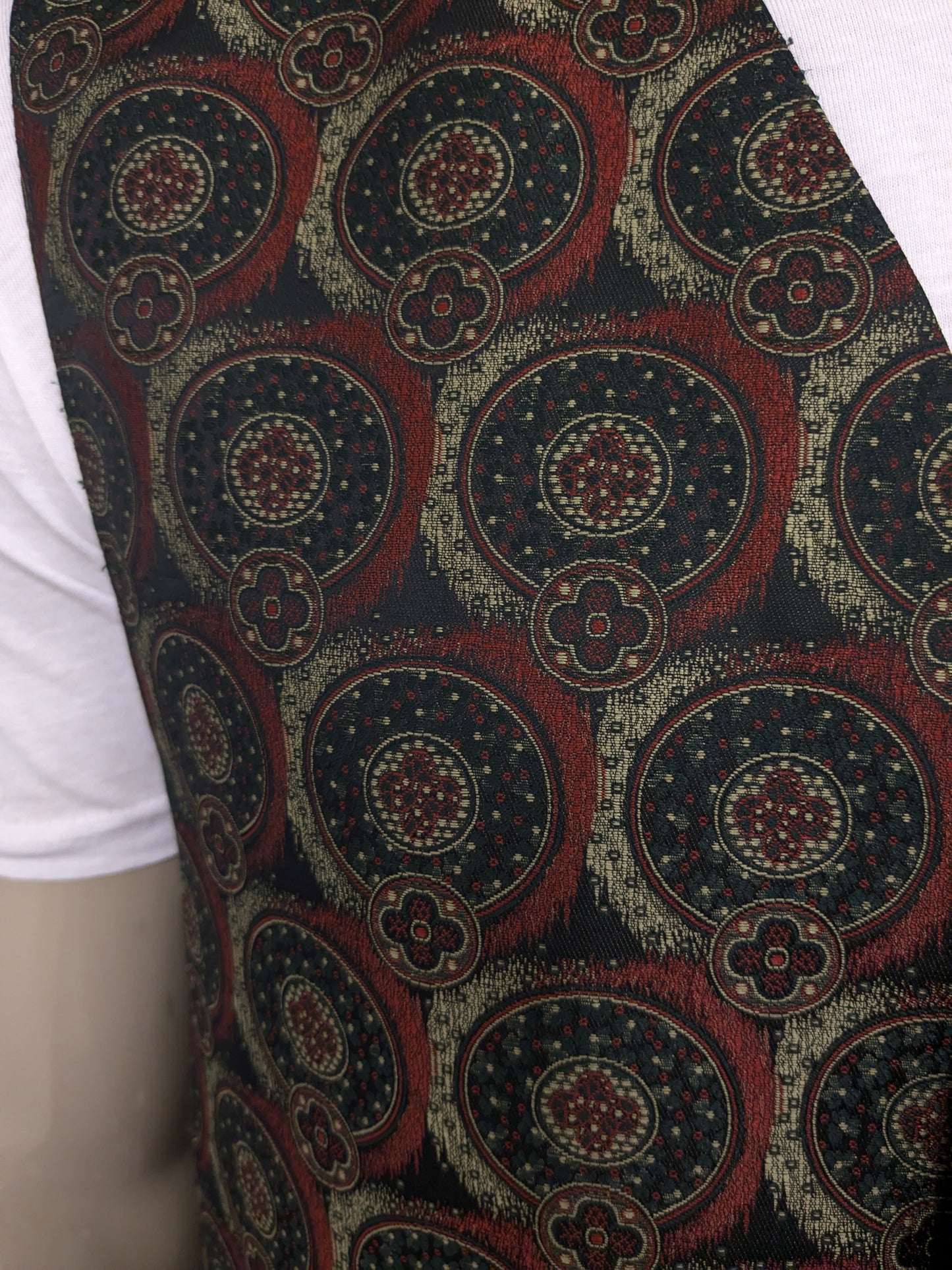 Gilet vintage. Motivo lucido rosso verde. Taglia M.