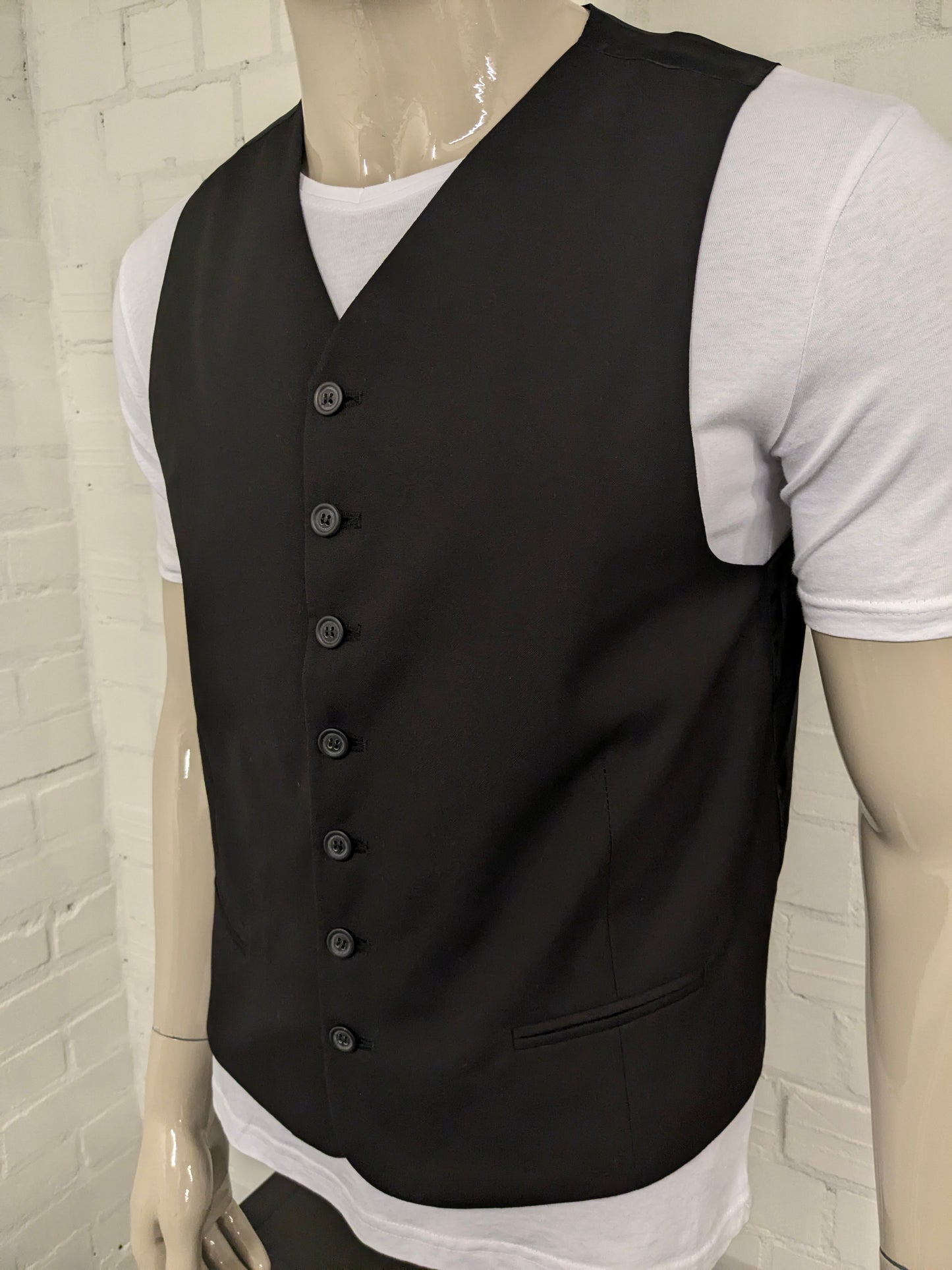 Gilet. Zwart gekleurd. Maat M.