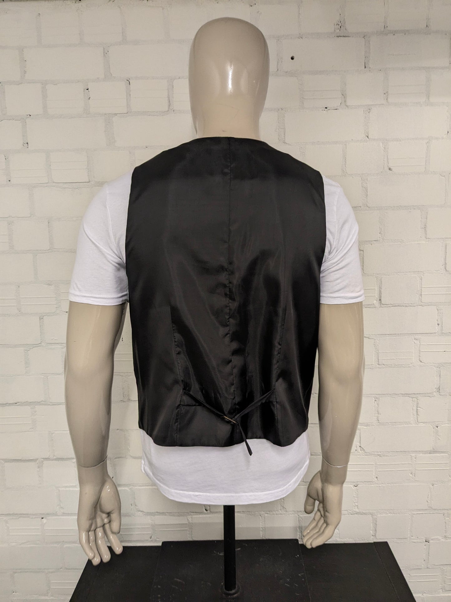 Gilet. Zwart gekleurd. Maat M.