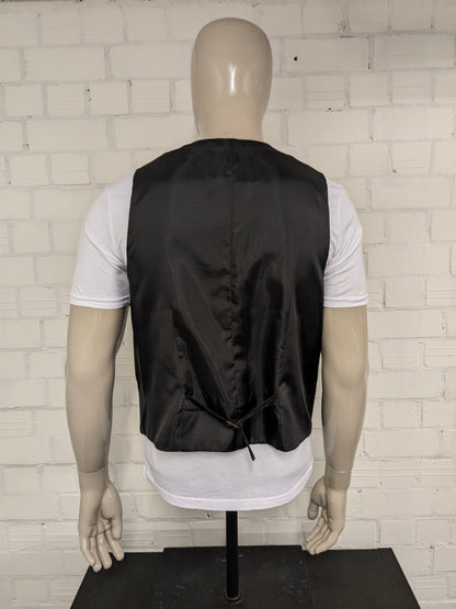 Gilet. Zwart gekleurd. Maat M.