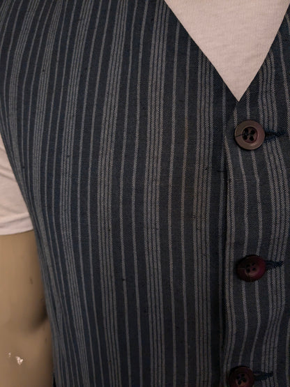 Burton gilet. Blauw gestreept. Maat M.