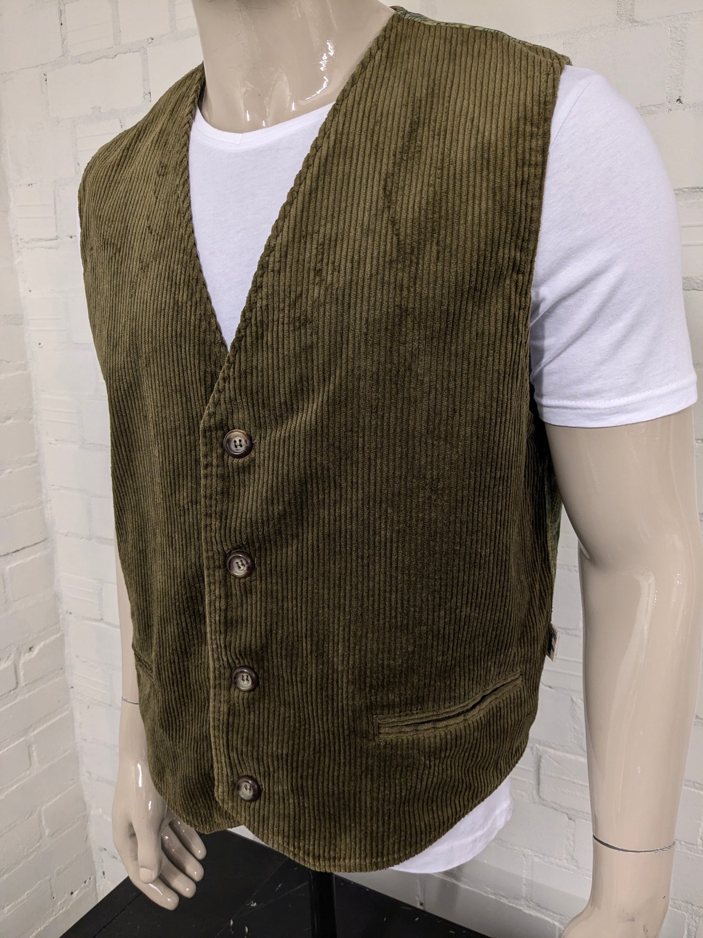 Healey Rib Wistcoat. Color verde oscuro. Tamaño xl.