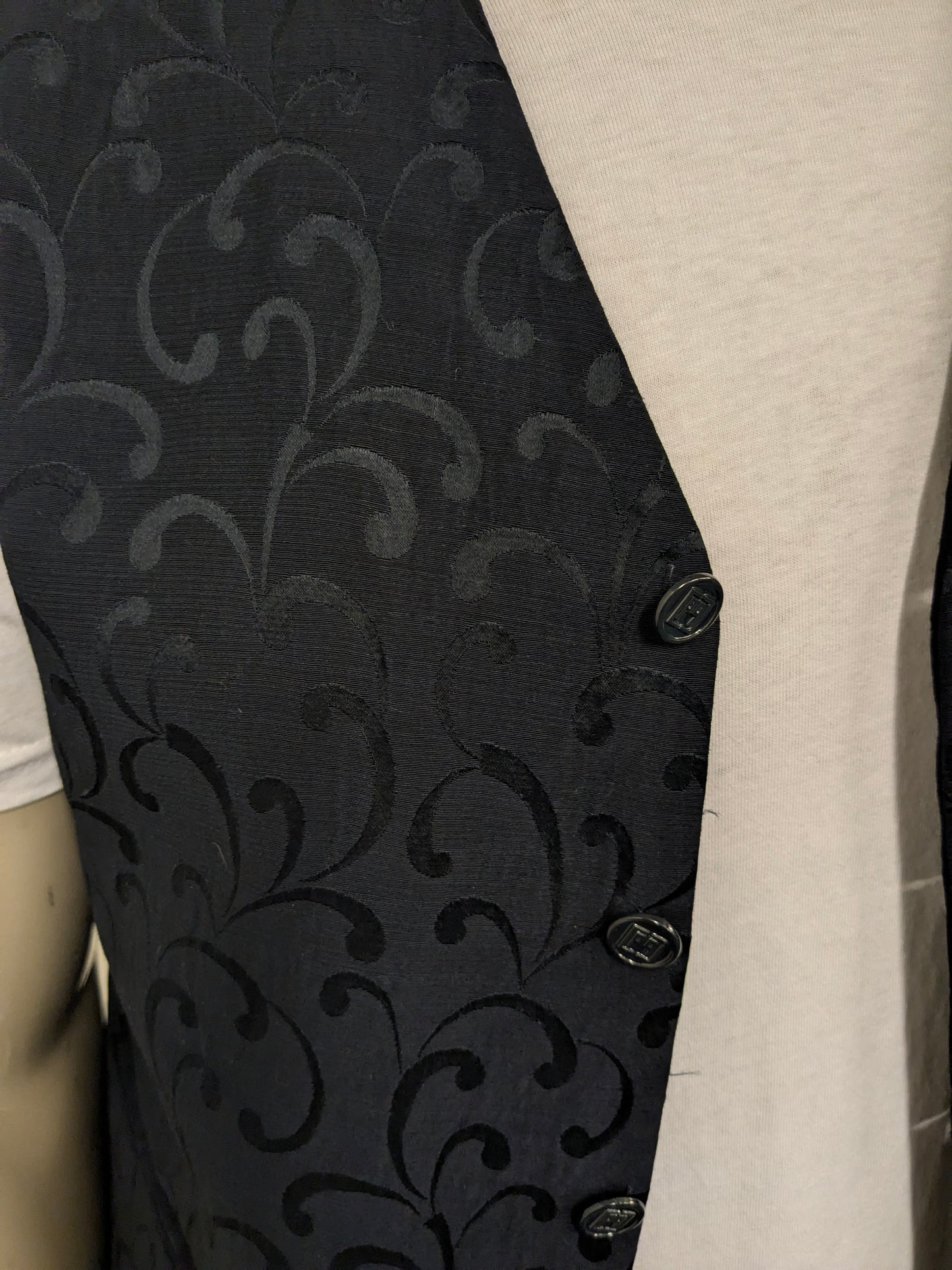 Carlo Pignatelli gilet. Donker Blauw licht glanzend motief. Maat M.