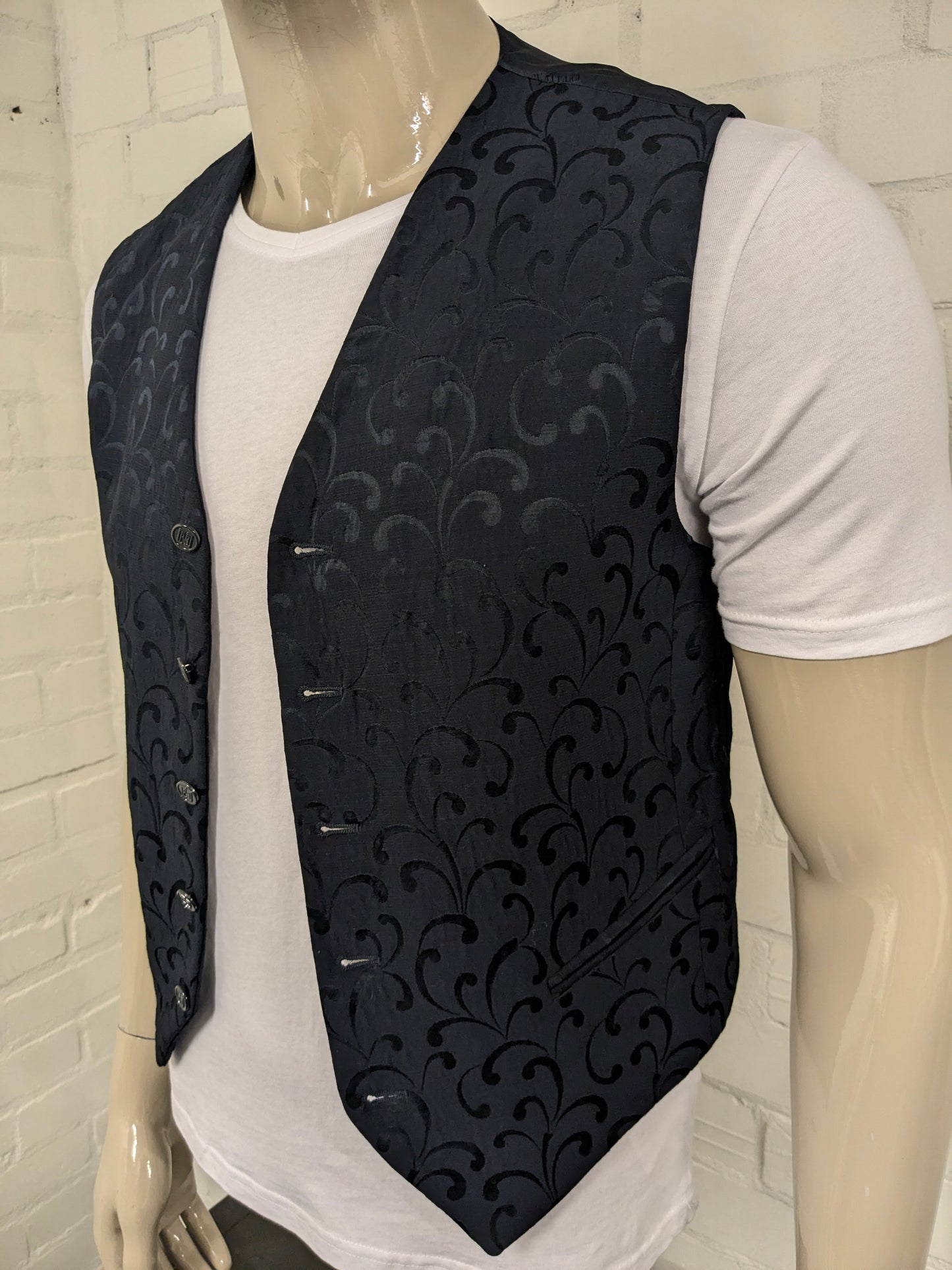 Carlo Pignatelli gilet. Donker Blauw licht glanzend motief. Maat M.