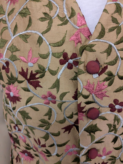 Vintage Jenny Farley Gilet. Purple pink beige green embroidered flowers. Size L.