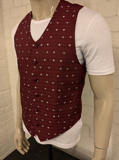 Vintage gilet. Donker Rood Wit licht glanzend motief. Maat M.