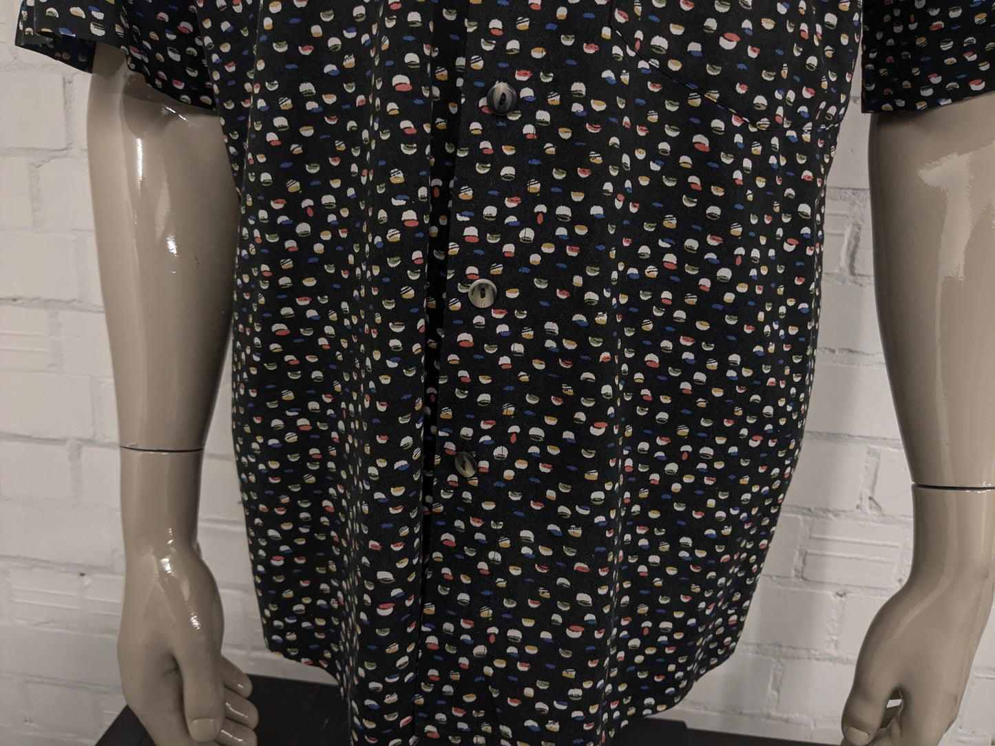 Camisa Dornbusch manga corta. Impresión de color negro. Tamaño xl.