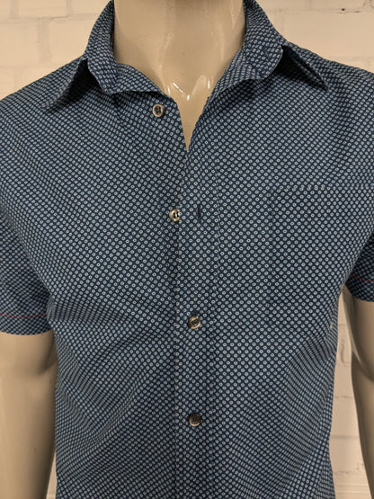 Gas shirt short sleeve. Blue circle print. Size L.