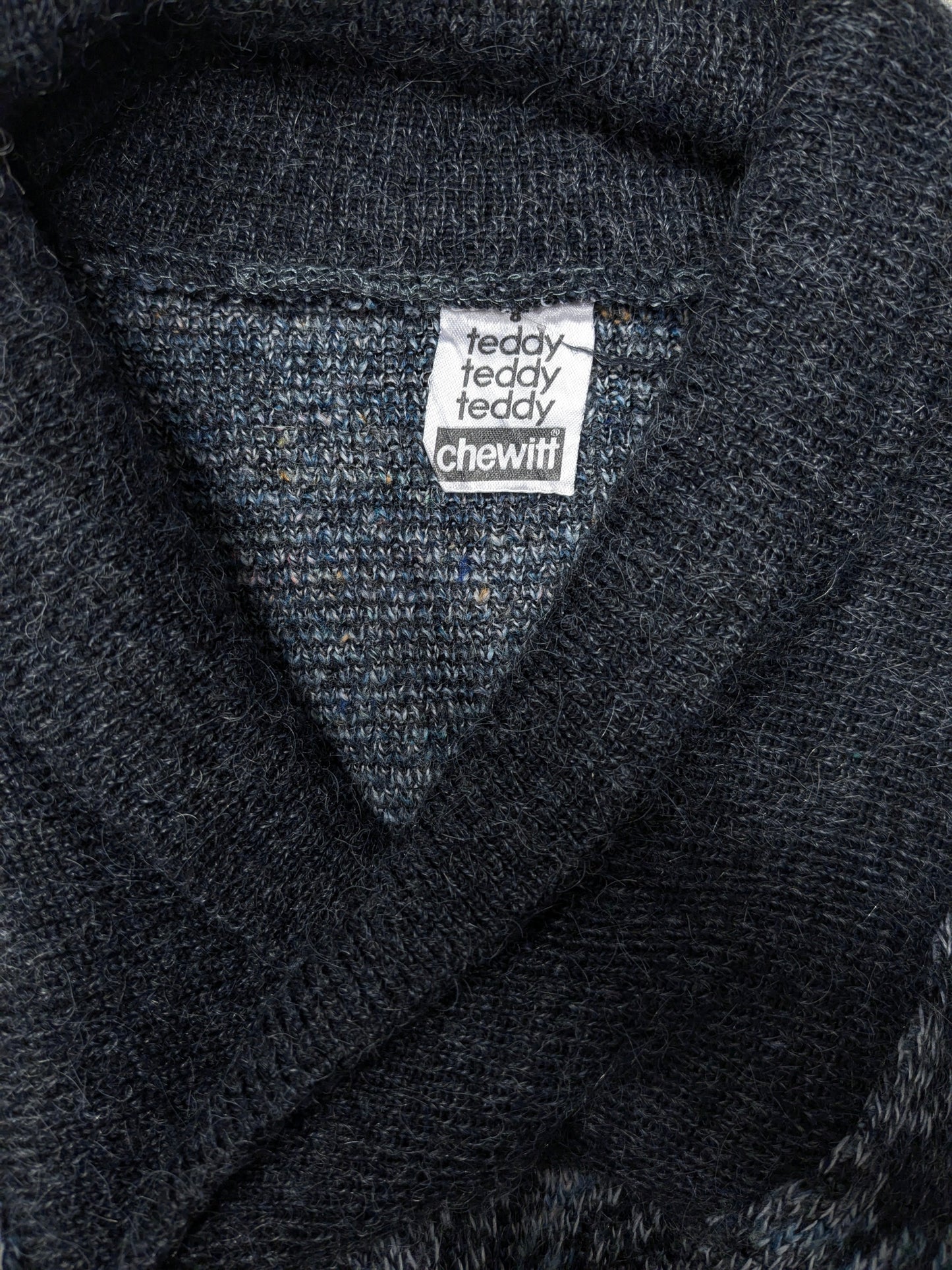 Teddy Chewitt suéter de lana vintage con un collar grande. Gris azul de color blanco. Tamaño M. 20% de lana.