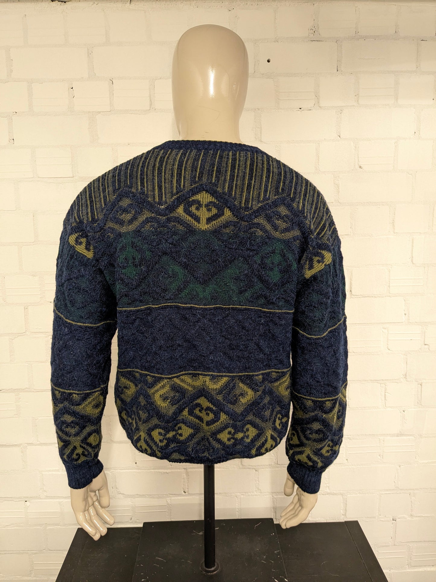 Vintage Monte Carlo Alpaca Pull en laine / laine avec col en V. Couleur vert bleu. Taille M.