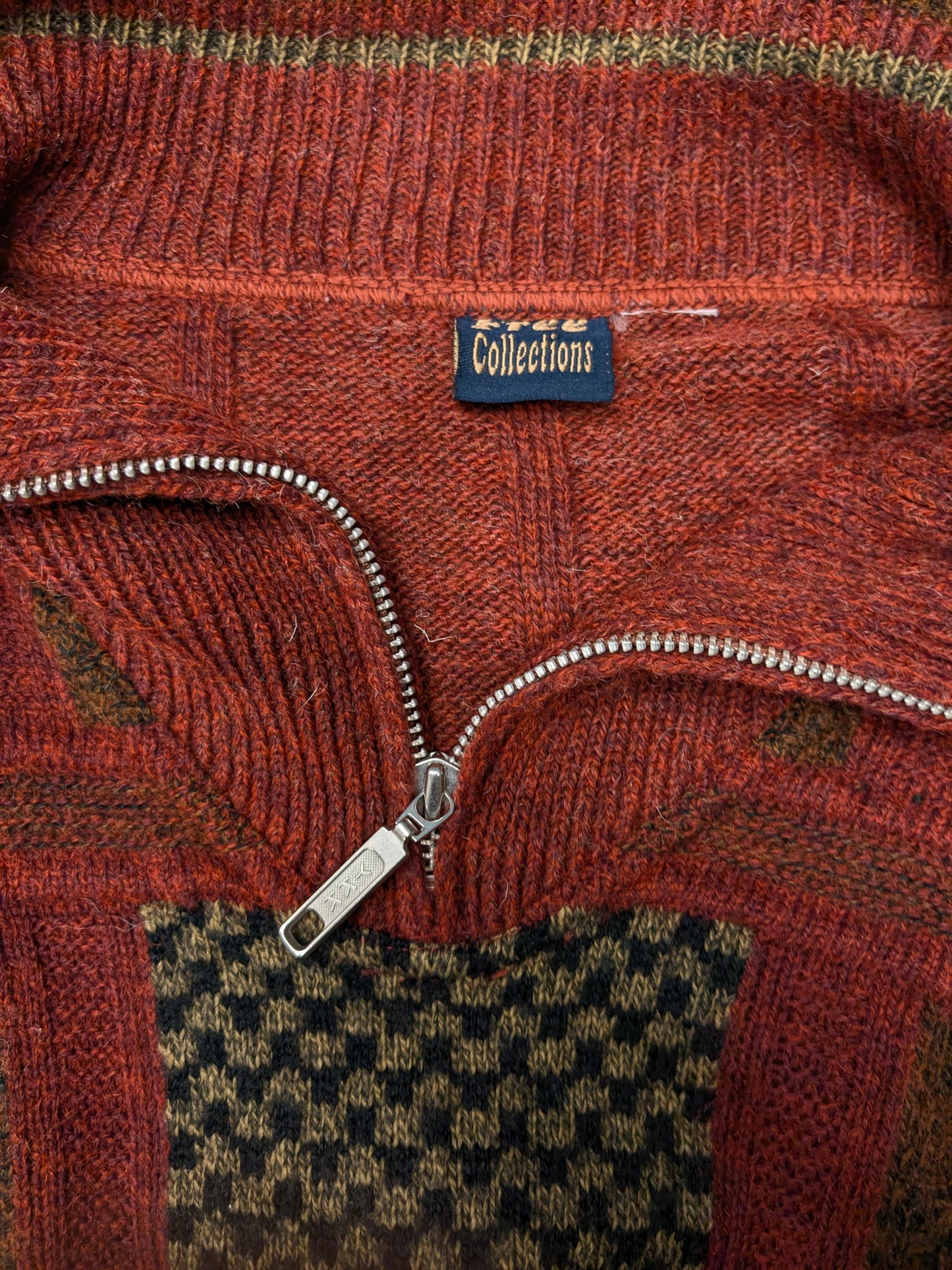 Collezione vintage senza maglione di lana con cerniera. Braco rosso marrone colorato. Dimensione L. 30% lana.