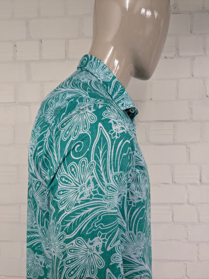 Ganesh shirt. Green white print. Size XL. Slim fit.