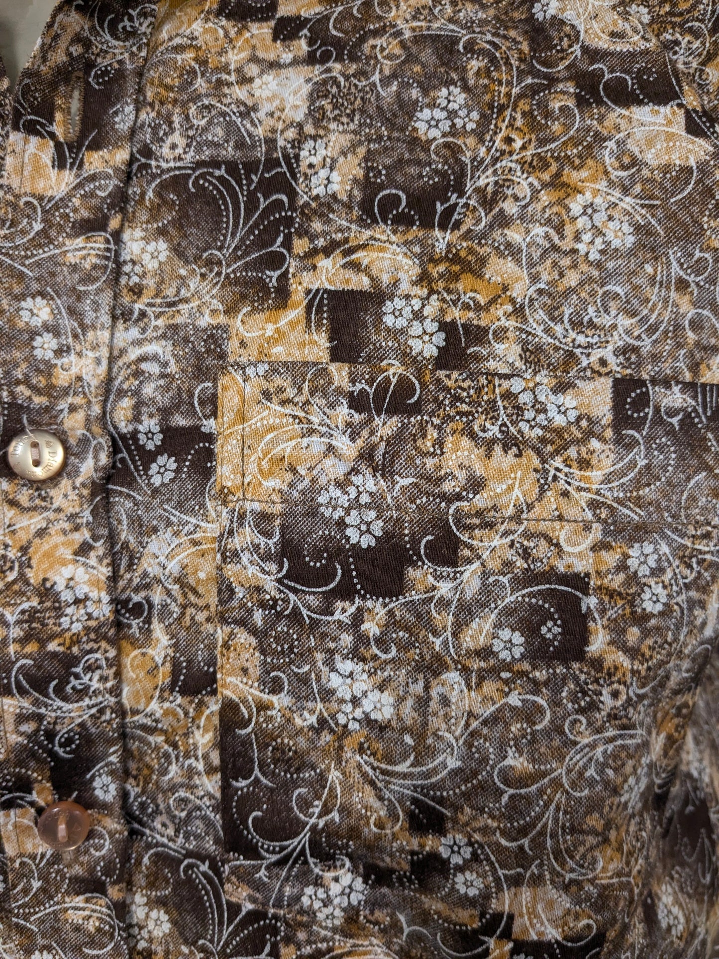 Vintage Diamond Touch -Shirt. Braune weiße Blumen drucken. Größe M.