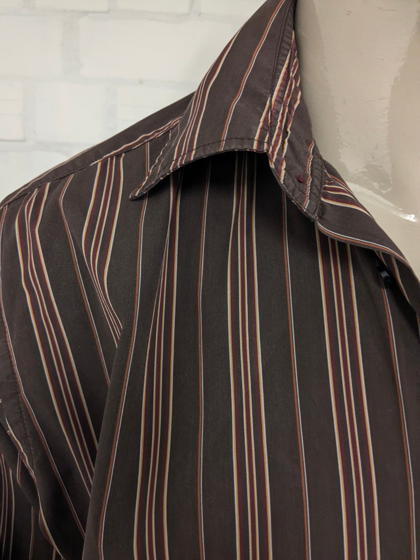 Tom Tailor shirt. Brown red striped. Size XL.