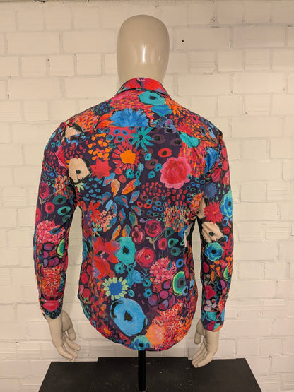 Camisa de Philips. Estampado de color verde naranja rosa. Tamaño M.