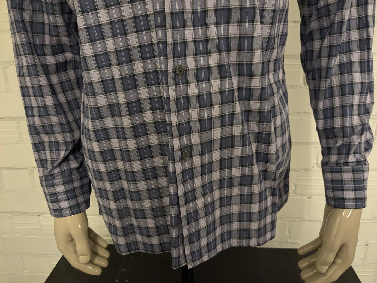 Chemise vintage de Sohaj 70. Black Purple Checkered. Taille L.