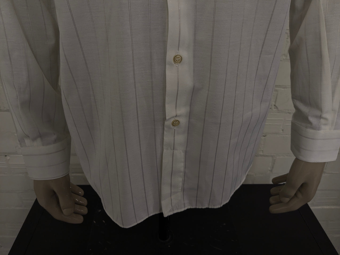 Vintage 70's Arma shirt. Beige lilac striped. Size L.