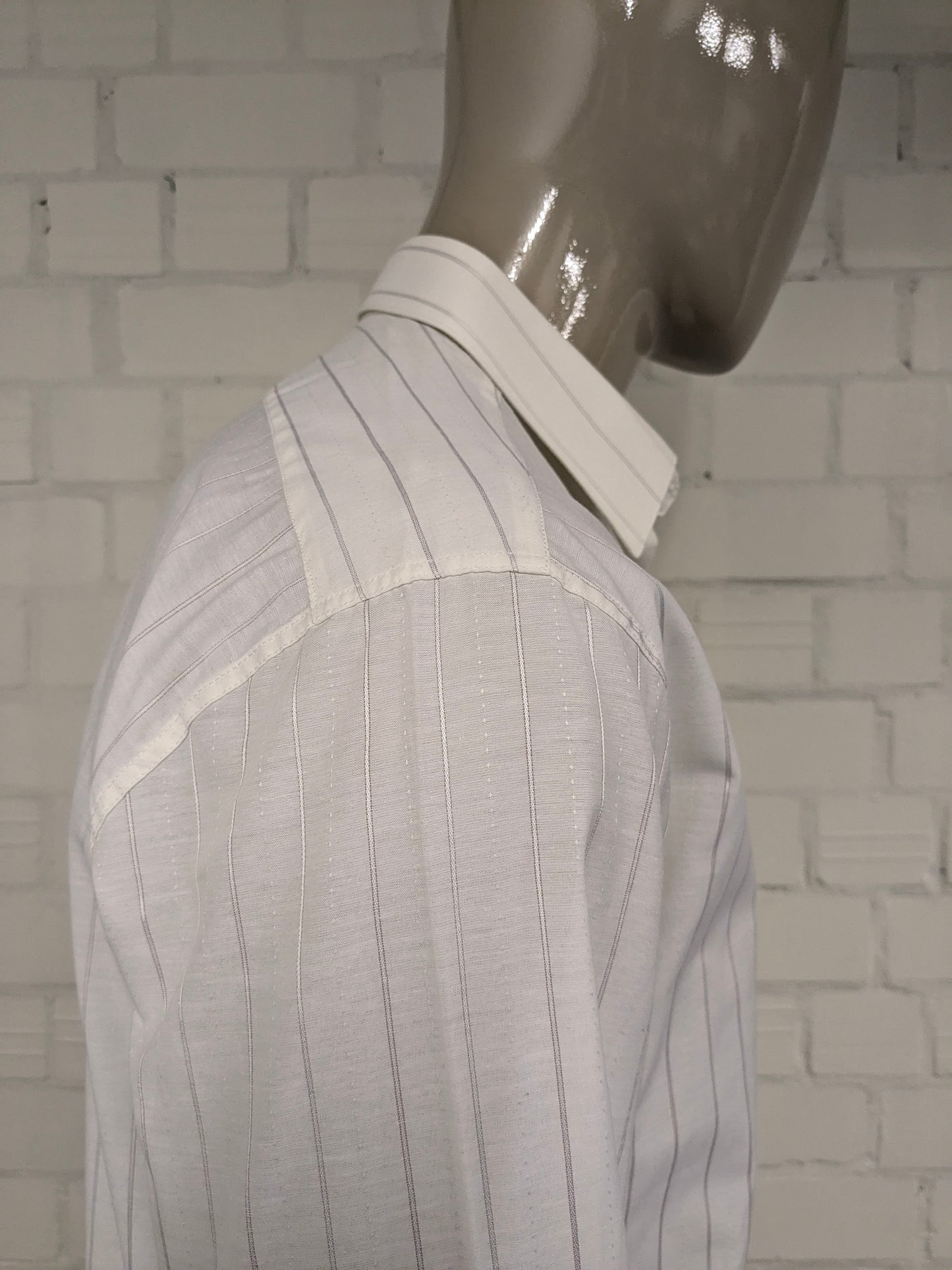 Vintage 70's Arma shirt. Beige lilac striped. Size L.