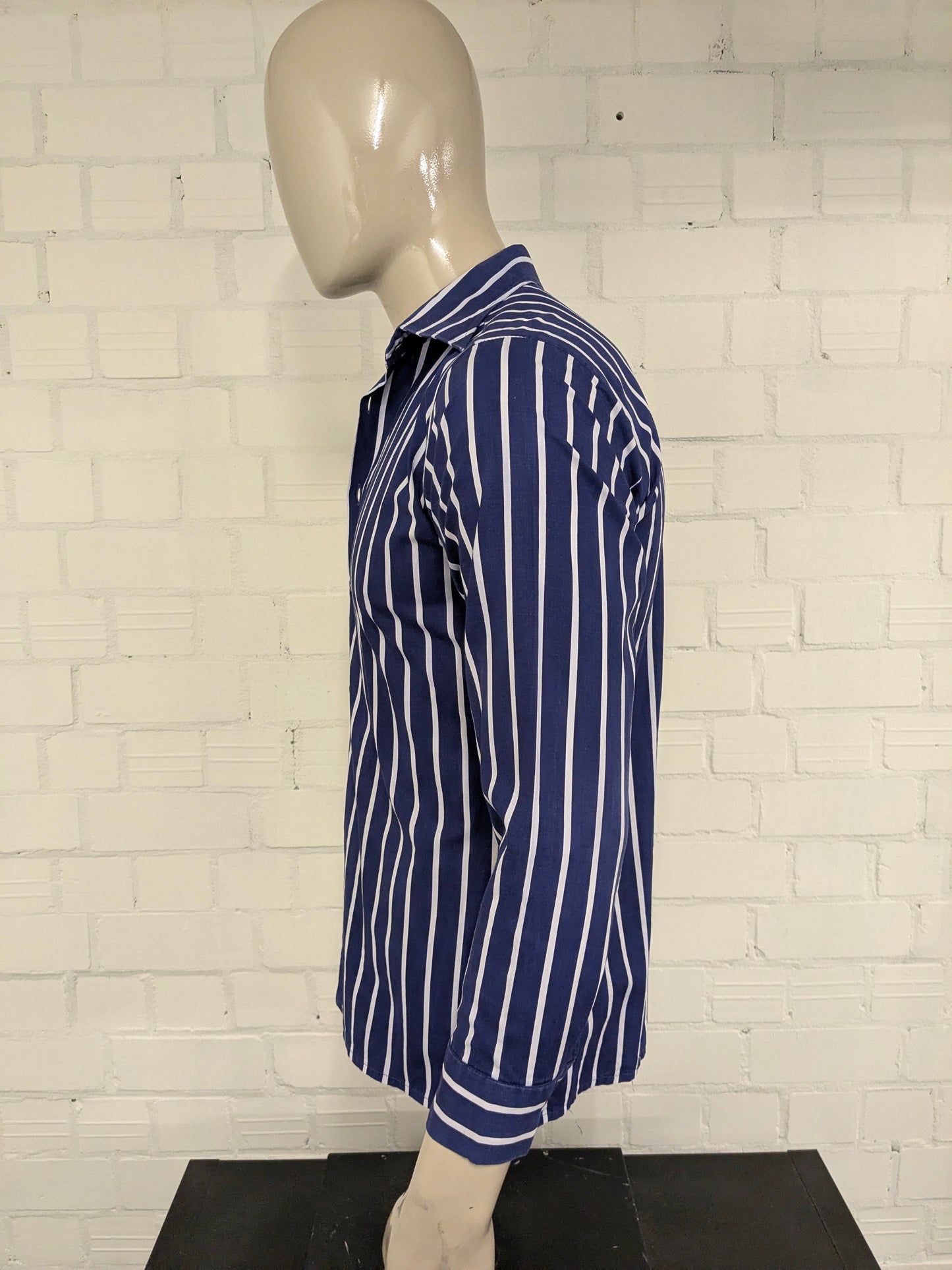 Vintage 70er Jahre mit Punktkragen. Blau weiß gestreift. Größe M.