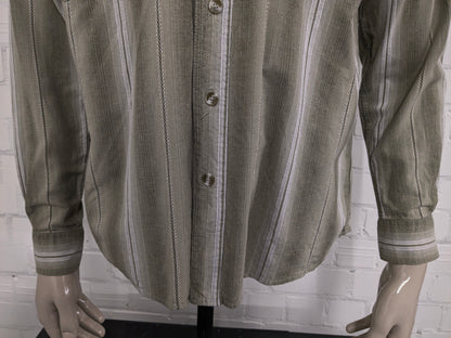 Vintage Beygent shirt. Green white striped motif. Size L.