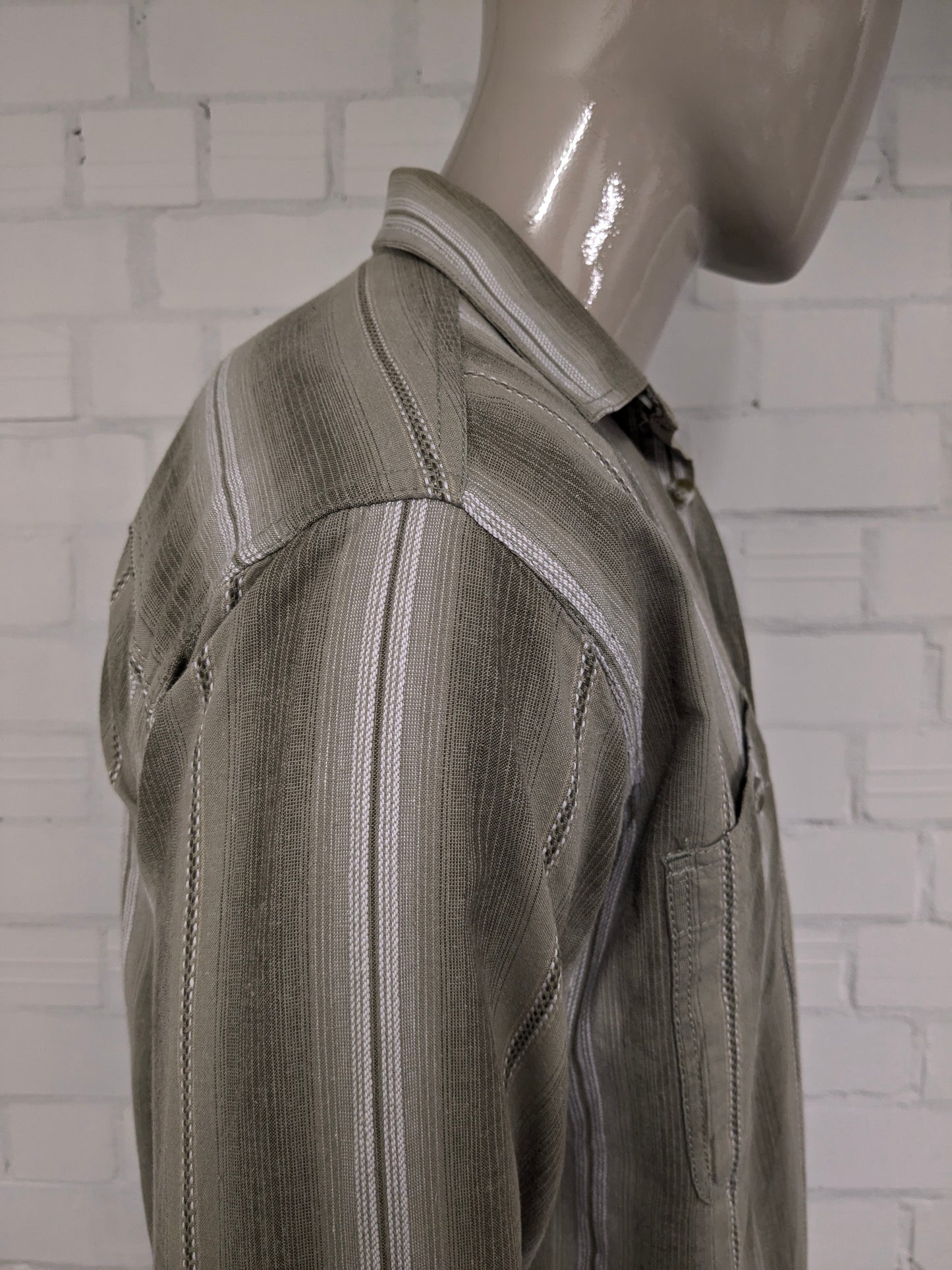 Vintage Beygent shirt. Green white striped motif. Size L.