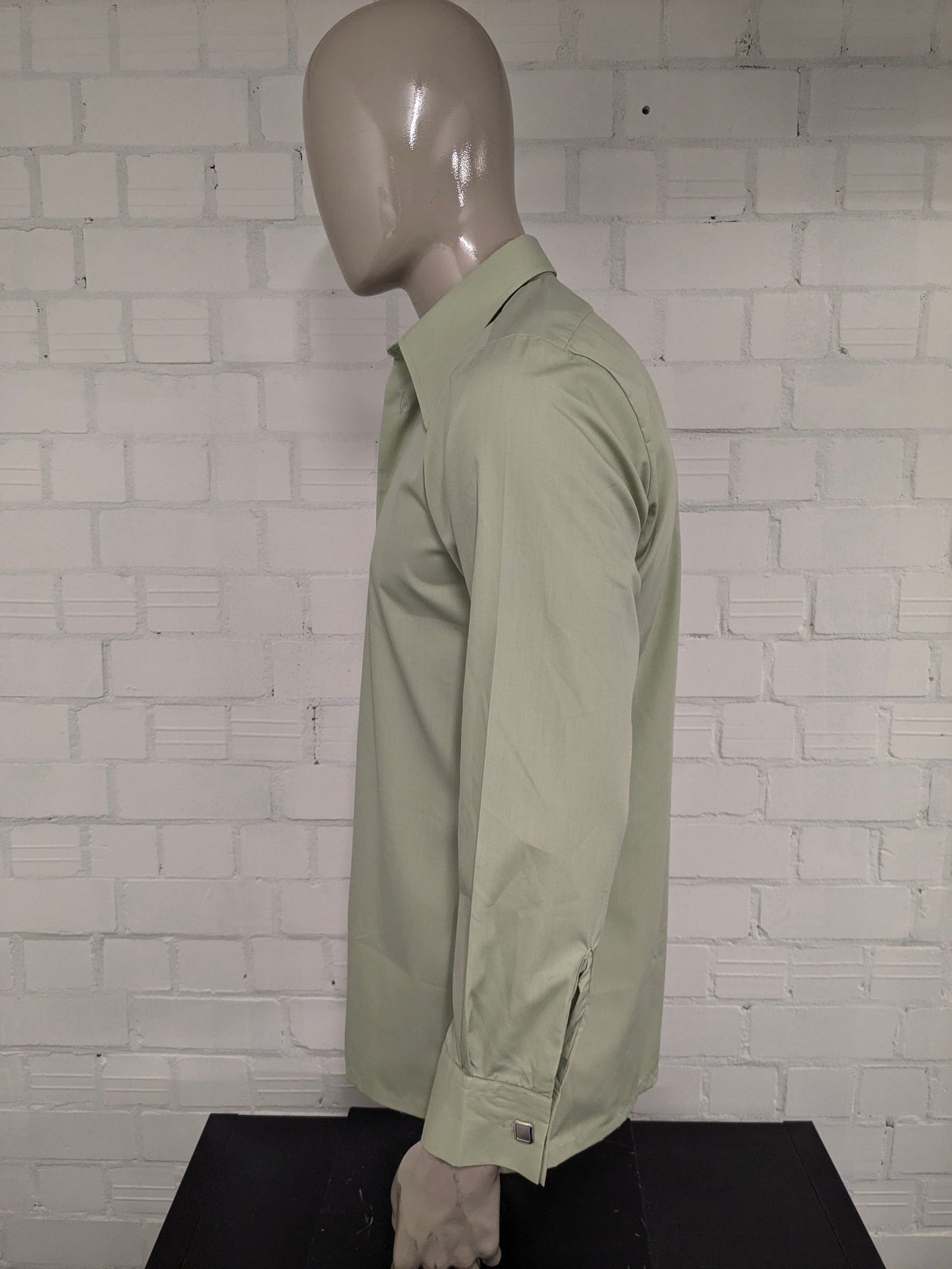 Vintage 70er Golden Style -Shirt mit Punktkragen. Farbig grün. Größe L. Casual Manschettenknoten.