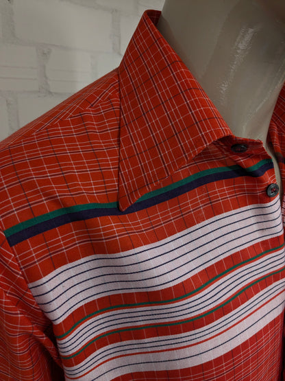 Camicia Globetrotter vintage degli anni '70 con colletto punti. Strisce bianche verde blu arancione. Taglia L.