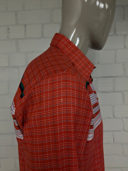 Camicia Globetrotter vintage degli anni '70 con colletto punti. Strisce bianche verde blu arancione. Taglia L.