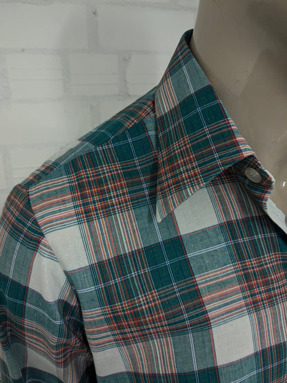 Chemise londonienne vintage des années 70 avec collier. Bleu rouge vert vérifié. Taille L.