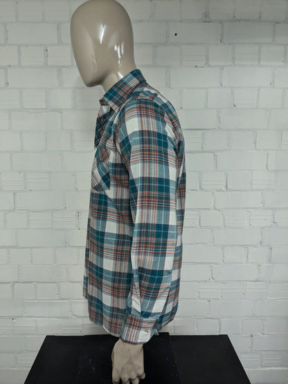 Chemise londonienne vintage des années 70 avec collier. Bleu rouge vert vérifié. Taille L.