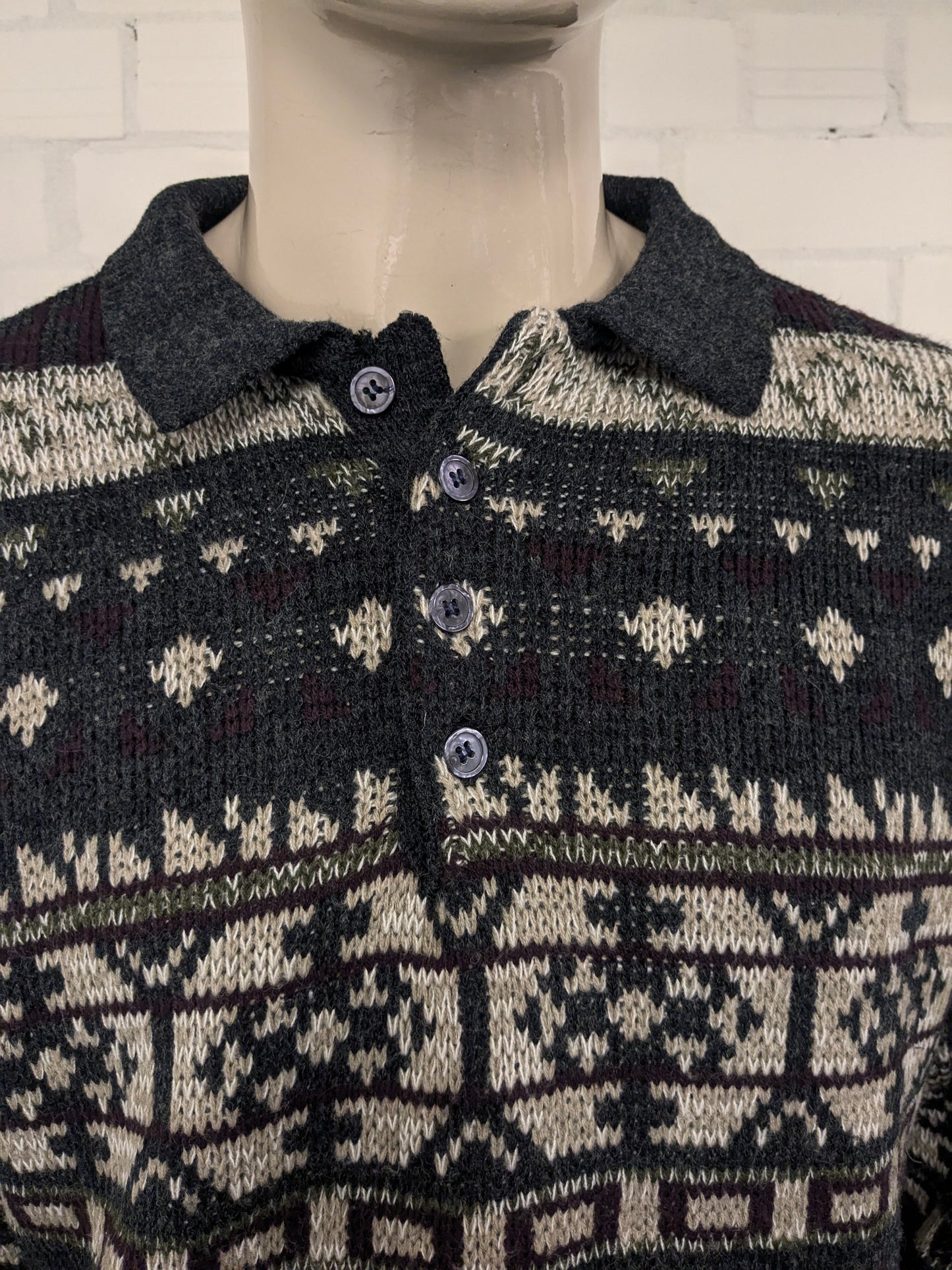 Pull de polo en laine vintage. Colore beige vert violet vert. Taille 2xl / xxl. 15% de laine.