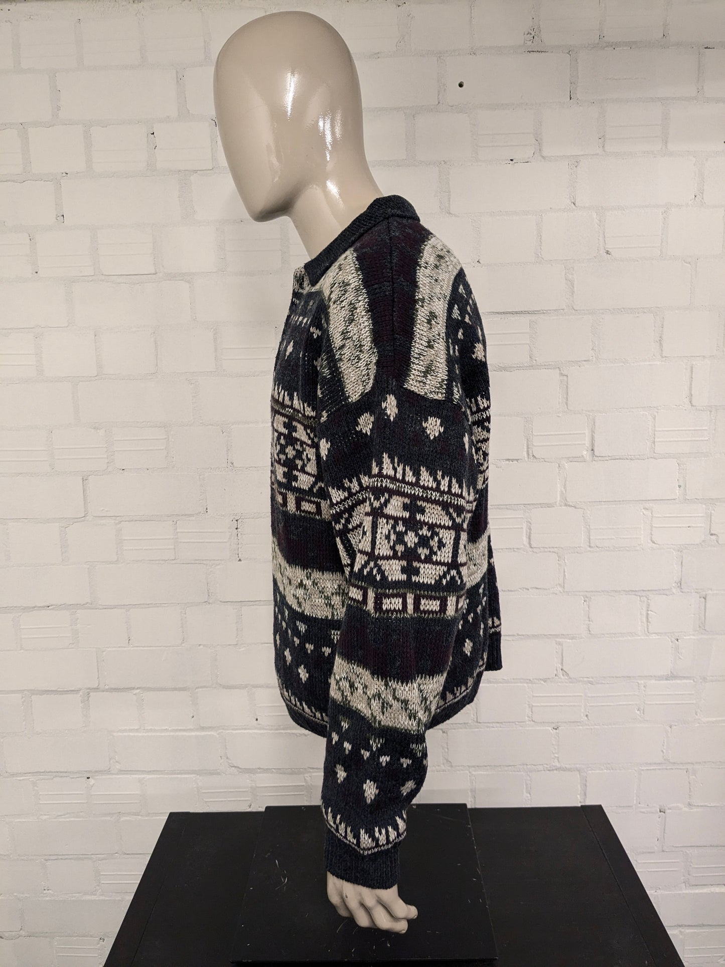 Pull de polo en laine vintage. Colore beige vert violet vert. Taille 2xl / xxl. 15% de laine.