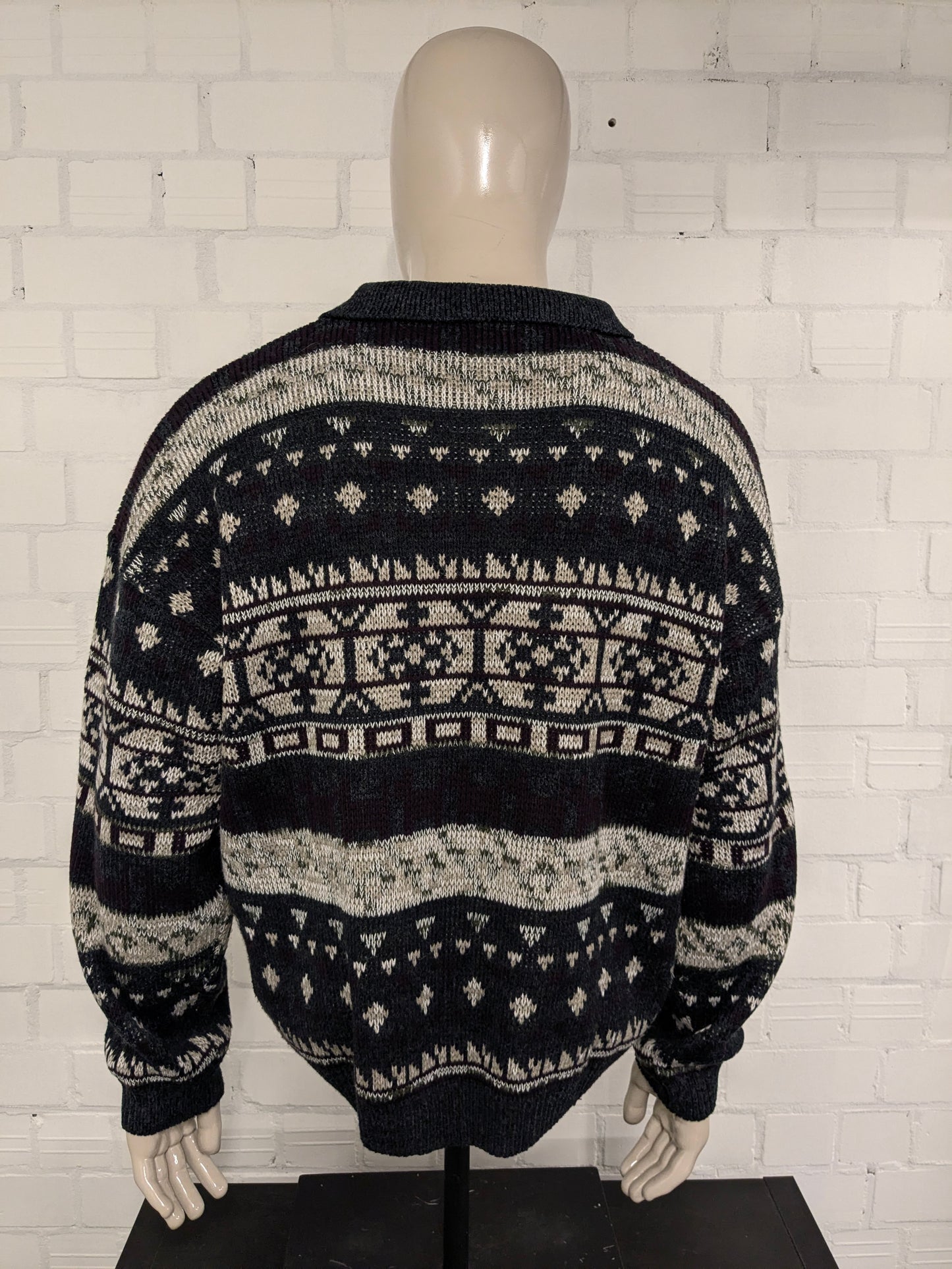 Pull de polo en laine vintage. Colore beige vert violet vert. Taille 2xl / xxl. 15% de laine.