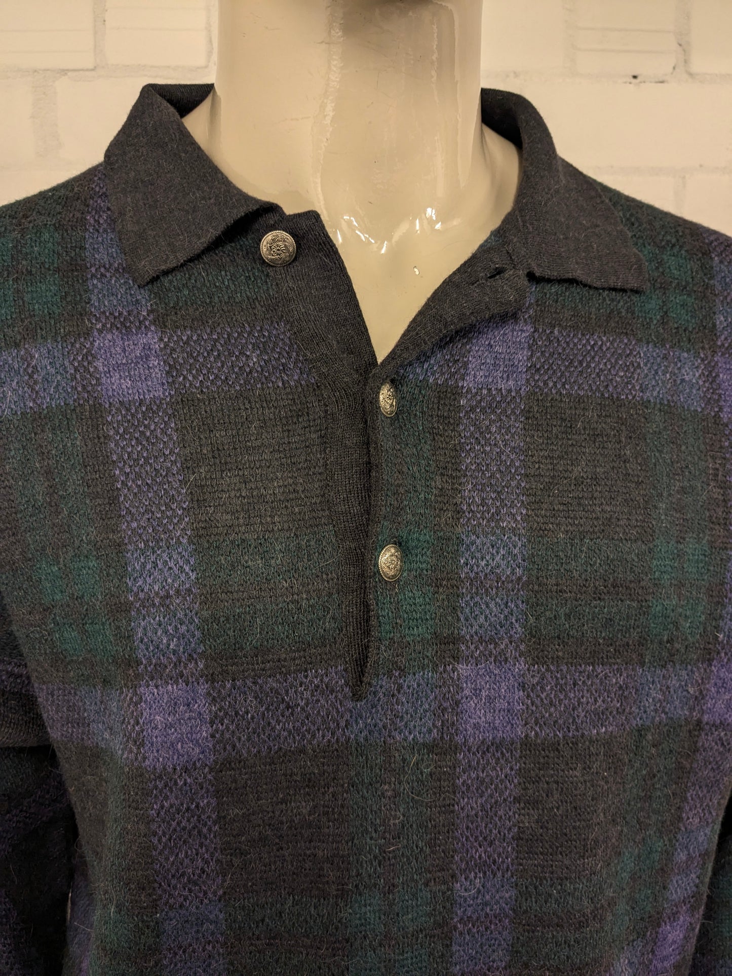 Vintage Alpaca Wollen Jockey polo trui met mooie knopen. Paars Grijs Groen gekleurd. Maat XL.