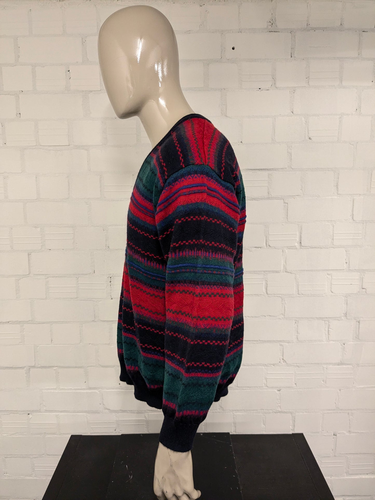 Vintage Frank Alexs Wollen trui met V-Hals. Rood Groen Blauw gekleurd. Maat XL. 50% Wol.