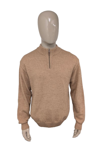 Pull en laine sans marque avec plaques à fermeture éclair et au coude. Brun clair mélangé. Taille L.