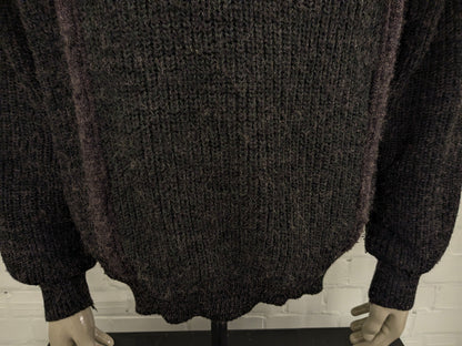 Vintage Creation V.G. Warmer Pullover mit V-Ausschnitt. Lila grünes Gold gefärbt. Größe 2xl / xxl.