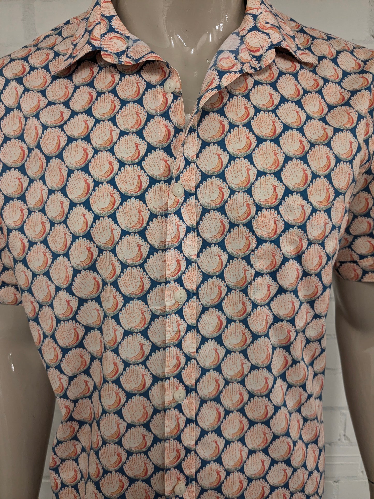 Camicia vintage Sports Craft a maniche corte. Stampa uccello blu arancione. Taglia XL. vestibilità affusolata.